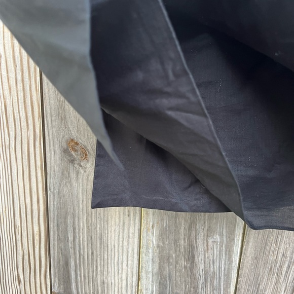 ANN TAYLOR Black Skirt with decorative slits size 8 Petite - Picture 4 of 8